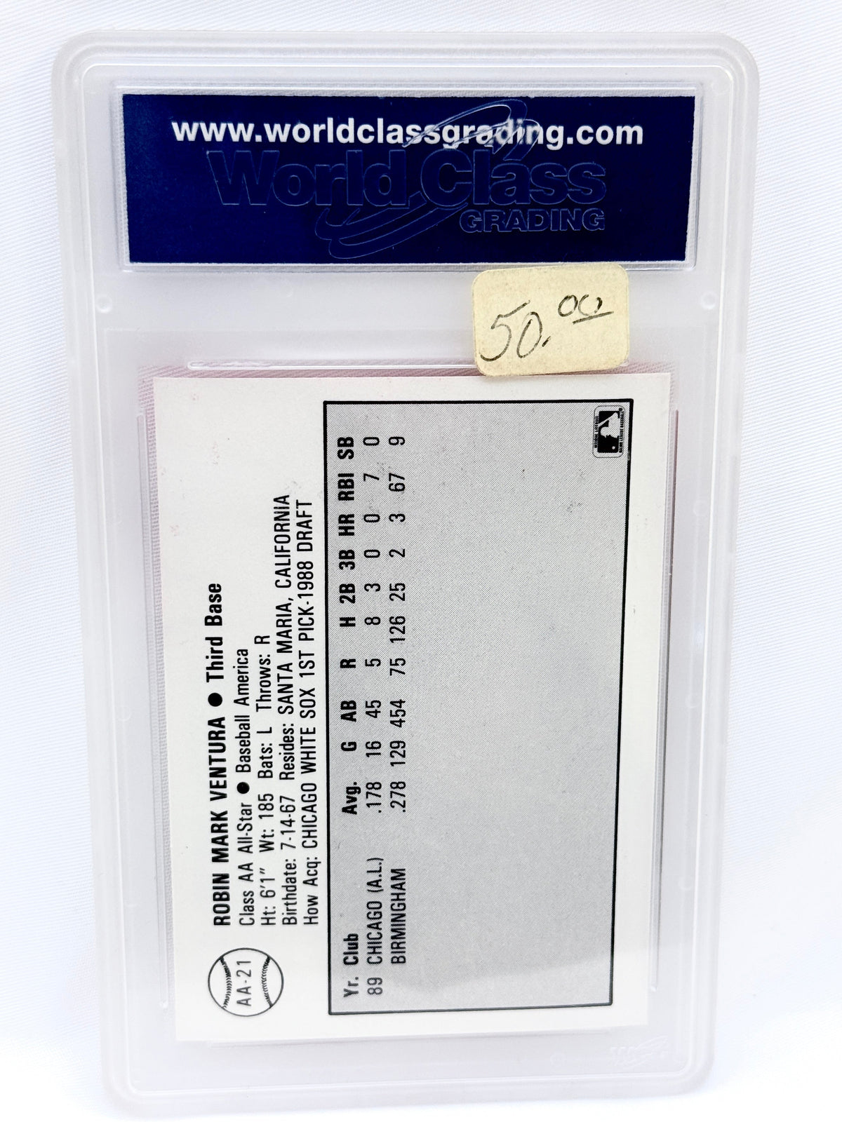 A baseball trading card graded and encapsulated by World Class Grading, showing Robin Martin Ventura's 1989 Chicago Cubs third-base card.